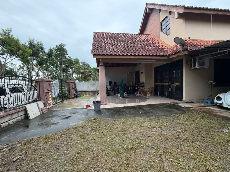 Rumah Teres 1.5 Tingkat untuk Dijual di Taman Pelangi Indah (Ulu Tiram) - Azlan Ismail aiproperty - Exterior - PropertyGuru.com.my