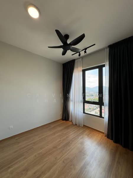 Service Residence for Sale at East Parc @ Manjalara - Calvin Tew Khai Bin - Master Bedroom - PropertyGuru.com.my