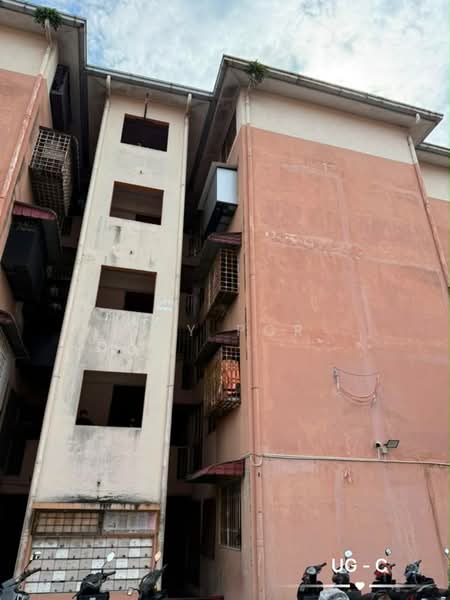 Terraced House for Sale in Bandar Botanic (Klang) - Ivy Por - Exterior - PropertyGuru.com.my