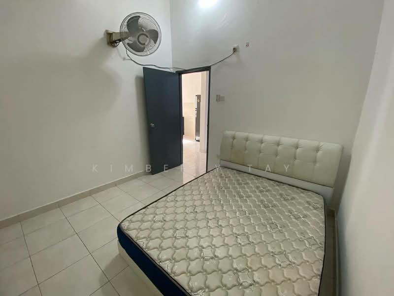 1-storey Terraced House for Rent in Taman Mount Austin (Tebrau) - Kimberly Tay - Bedroom - PropertyGuru.com.my