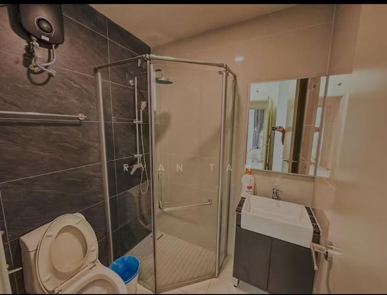 Kondominium untuk Disewa di Bay Point @ Country Garden Danga Bay - Ryan Tan - Bathroom - PropertyGuru.com.my