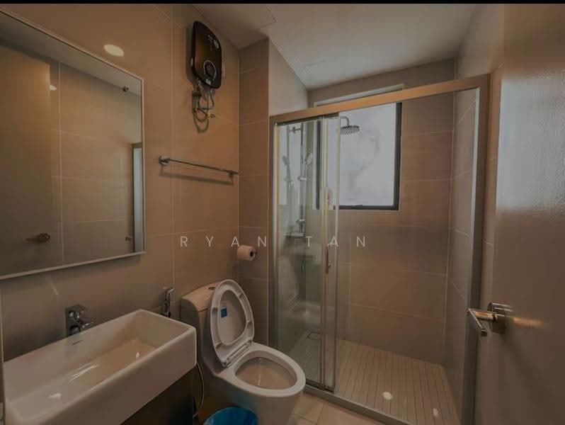 Kondominium untuk Disewa di Bay Point @ Country Garden Danga Bay - Ryan Tan - Bathroom - PropertyGuru.com.my
