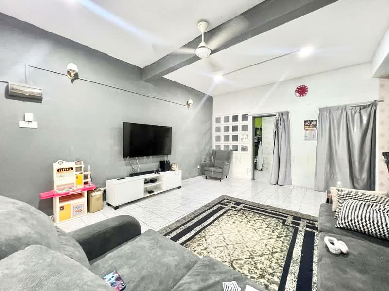 2-storey Terraced House for Sale in Taman Seri Mewah (Kajang) - Muhammed Nazri bin Mustapha - Living Room - PropertyGuru.com.my