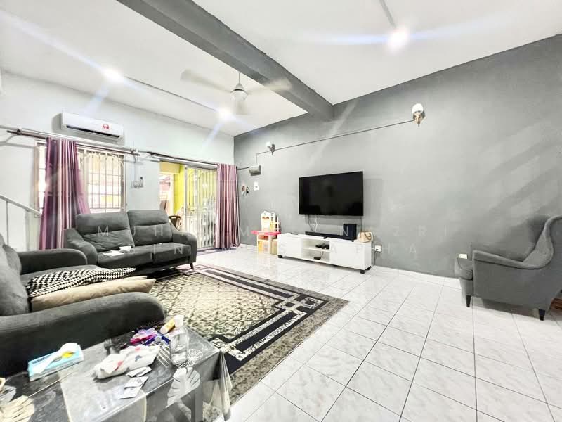 2-storey Terraced House for Sale in Taman Seri Mewah (Kajang) - Muhammed Nazri bin Mustapha - Living Room - PropertyGuru.com.my