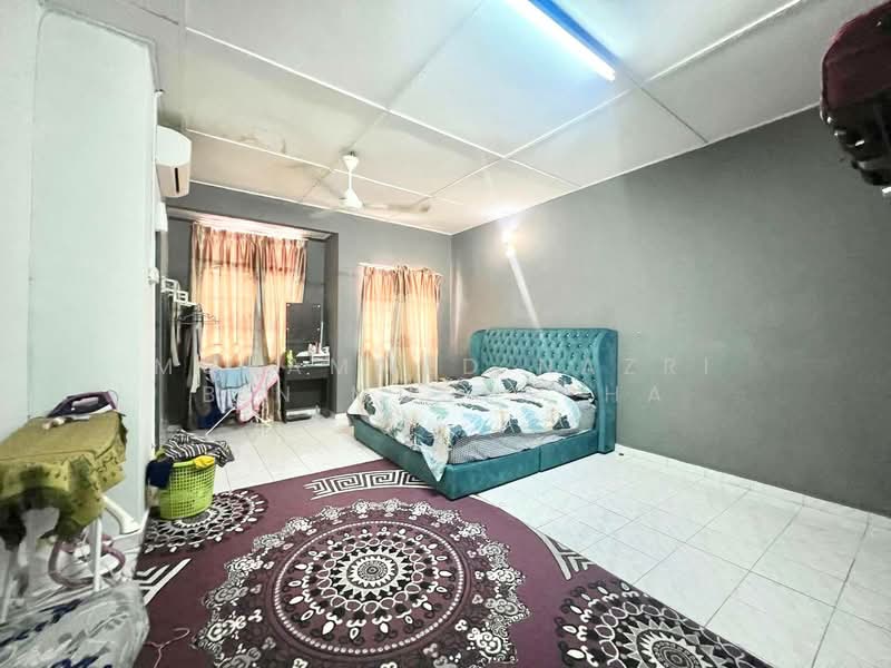 2-storey Terraced House for Sale in Taman Seri Mewah (Kajang) - Muhammed Nazri bin Mustapha - Bedroom - PropertyGuru.com.my