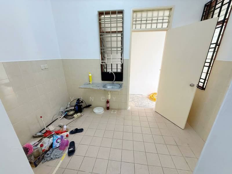 1-storey Terraced House for Sale in Taman Pulai Jaya (Kulai) - Vincy Sia - Kitchen - PropertyGuru.com.my