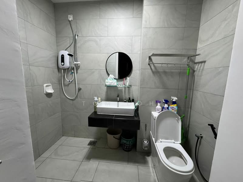 Servis Apartment untuk Disewa di Sky Trees - Tom Loh - Bathroom - PropertyGuru.com.my