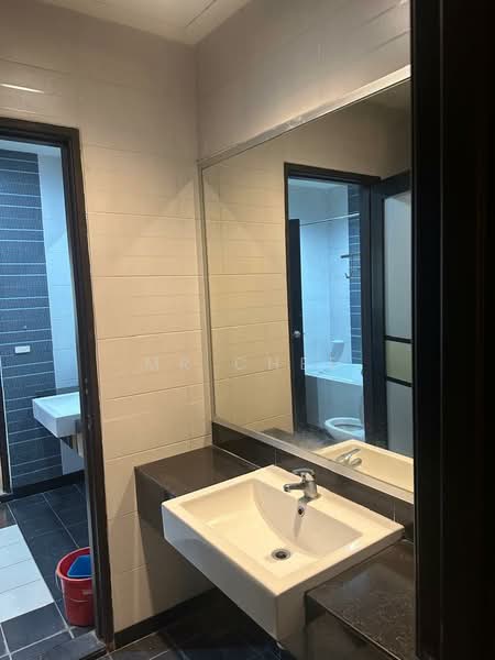 Servis Apartment untuk Dijual di Tower Regency - Mr Chee - Bathroom - PropertyGuru.com.my