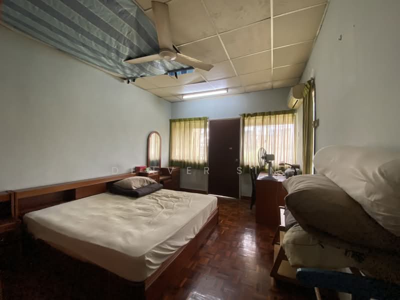 Rumah Teres 2 Tingkat untuk Dijual di Taman Connaught (Cheras) - Denver Sin - Bedroom - PropertyGuru.com.my