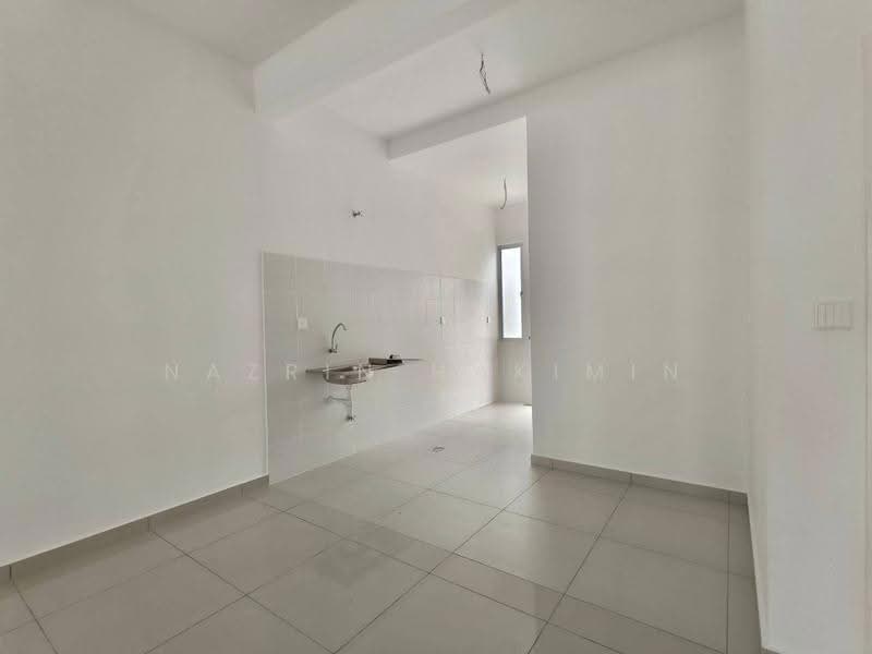 2-storey Terraced House for Sale in Eka Heights (Bandar Sri Sendayan) - Nazrin Hakimin - Kitchen - PropertyGuru.com.my