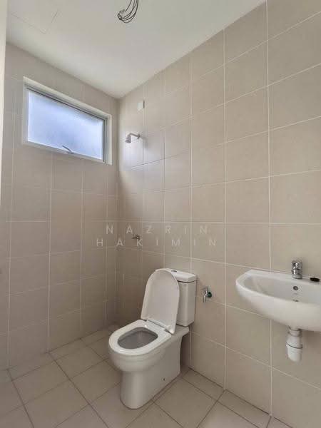 2-storey Terraced House for Sale in Eka Heights (Bandar Sri Sendayan) - Nazrin Hakimin - Bathroom - PropertyGuru.com.my