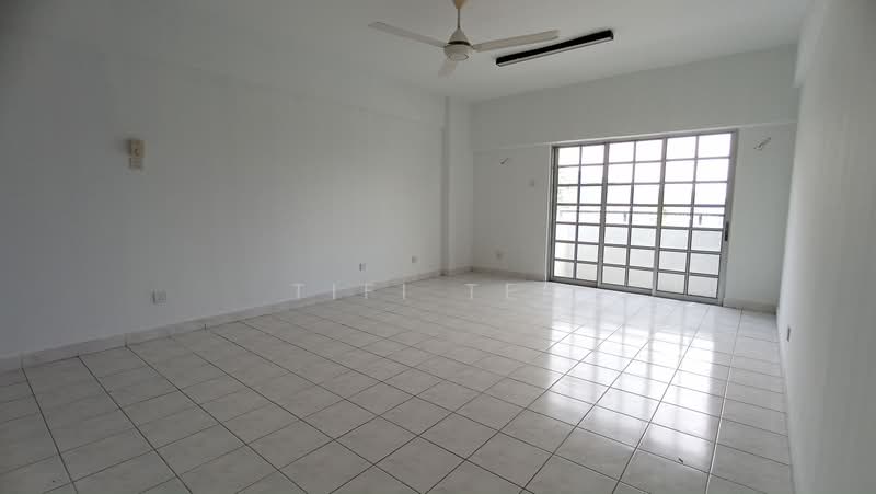 Condominium for Sale at Le Renaissance - Tifi Ten - Living Room - PropertyGuru.com.my