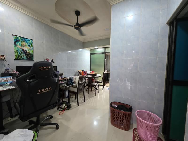 Rumah Teres 1 Tingkat untuk Dijual di Taman Johor Jaya (Johor Bahru) - Tommy Tai - Living Room - PropertyGuru.com.my