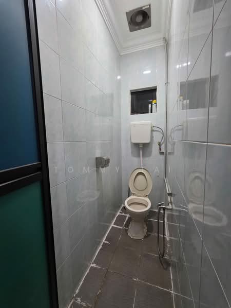 Rumah Teres 1 Tingkat untuk Dijual di Taman Johor Jaya (Johor Bahru) - Tommy Tai - Bathroom - PropertyGuru.com.my