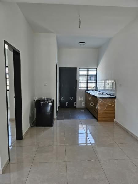 Rumah Teres 2 Tingkat untuk Disewa di Kampung Lombong (Shah Alam) - Muhammad Taufeeq - Kitchen - PropertyGuru.com.my