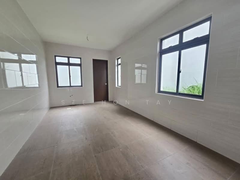 Semi-Detached House for Sale in Senai (Kulai) - See Hon Tay - PropertyGuru.com.my
