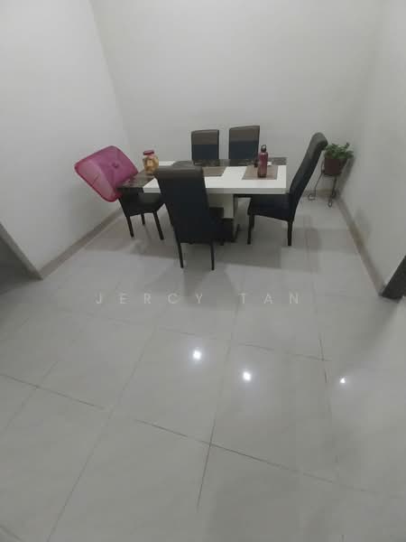 1-storey Terraced House for Sale in Petaling Jaya (Selangor) - Jercy Tan - Dining Room - PropertyGuru.com.my