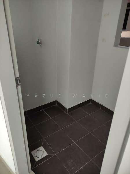Service Residence for Sale at SkyLake Residence - Syazue Wanie - Interior - PropertyGuru.com.my
