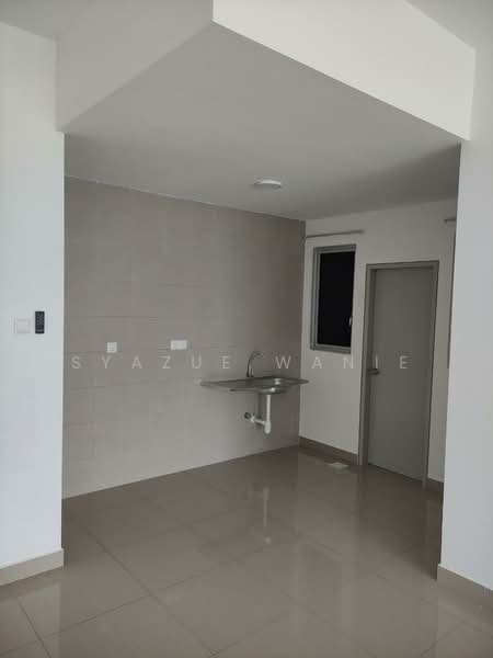 Service Residence for Sale at SkyLake Residence - Syazue Wanie - Kitchen - PropertyGuru.com.my