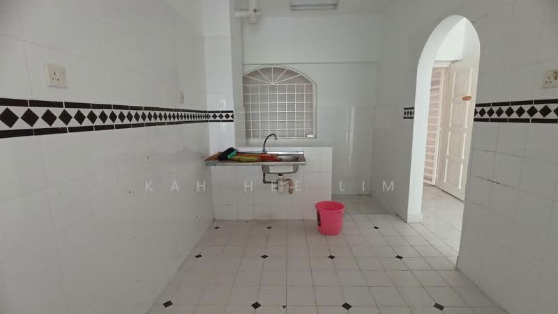 Condominium for Sale at Le Renaissance - Kah Hee Lim - Kitchen - PropertyGuru.com.my