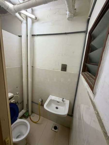 Flat for Sale at Pangsapuri Berembang Indah - En Ferdaus - Bathroom - PropertyGuru.com.my