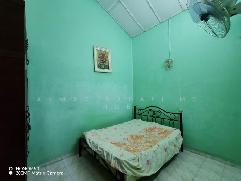 Rumah Teres untuk Dijual di Seri Kembangan (Selangor) - Ahmad Gadafi Md Nor - Bedroom - PropertyGuru.com.my