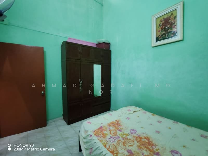 Rumah Teres untuk Dijual di Seri Kembangan (Selangor) - Ahmad Gadafi Md Nor - Bedroom - PropertyGuru.com.my