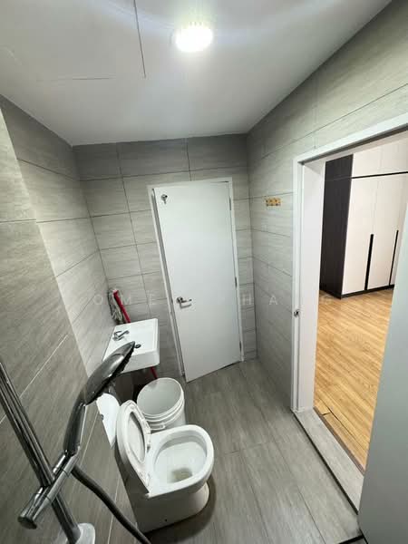 Service Residence for Rent at The Amber Residence @ TwentyFive.7 - Homer Phang - Bathroom - PropertyGuru.com.my