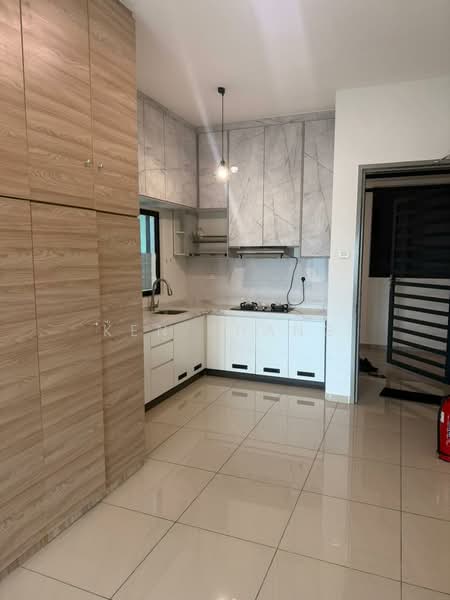 Service Residence for Rent at B11 Parkland Residence - Ken Phang - Kitchen - PropertyGuru.com.my
