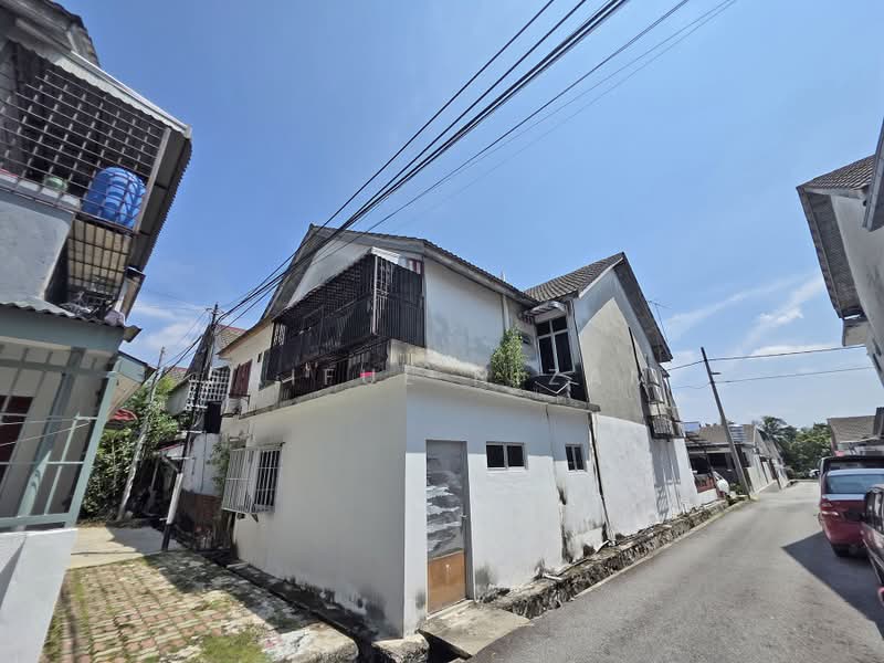 Rumah Bandar untuk Dijual di Taman Bukit Teratai (Ampang) - Saiful Nizam - PropertyGuru.com.my