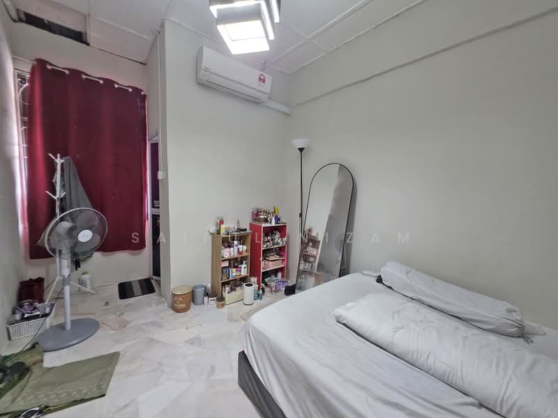 Rumah Bandar untuk Dijual di Taman Bukit Teratai (Ampang) - Saiful Nizam - Bedroom - PropertyGuru.com.my