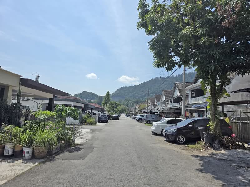 Rumah Bandar untuk Dijual di Taman Bukit Teratai (Ampang) - Saiful Nizam - Exterior - PropertyGuru.com.my