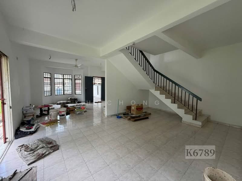 Rumah Teres 2 Tingkat untuk Dijual di Bandar Bukit Tinggi 2 (Klang) - KH Chong - Living Room - PropertyGuru.com.my