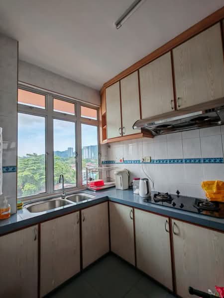 Condominium for Rent at Azuria Condominium - Sherlene Choo - Kitchen - PropertyGuru.com.my