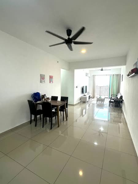 Servis Apartment untuk Dijual di Metropol - KELLY ONG - Living Room - PropertyGuru.com.my
