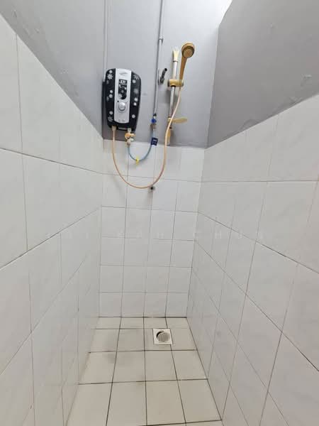 Rumah Teres 1 Tingkat untuk Disewa di Garden Avenue (Seremban 2) - Lai Kah Chun - Bathroom - PropertyGuru.com.my