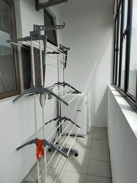 Servis Apartment untuk Disewa di Suria Putra - Wayne Lai - Balcony - PropertyGuru.com.my