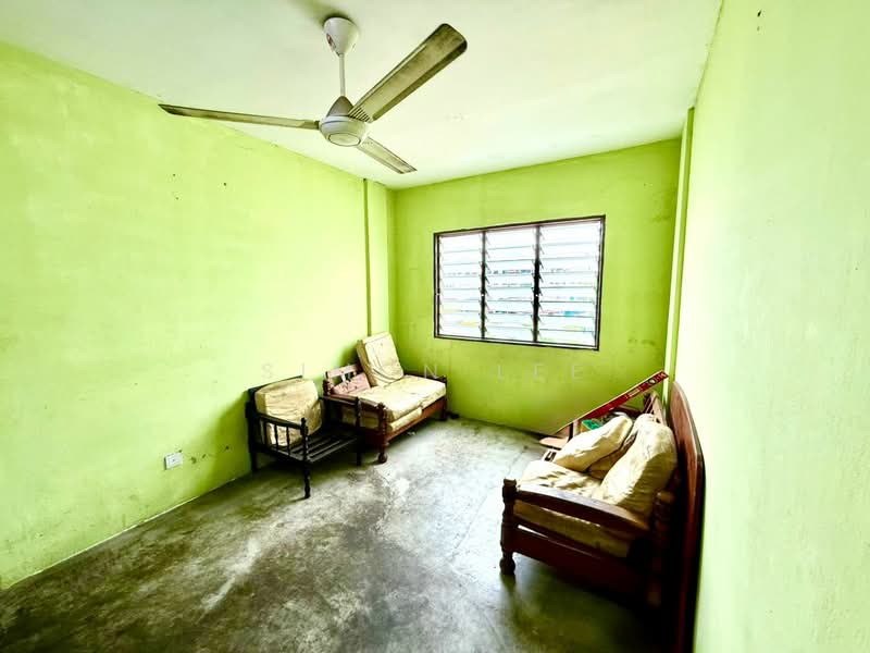 Flat for Sale at Bandar Bukit Tinggi 1 Apartment - Simon Lee - Living Room - PropertyGuru.com.my