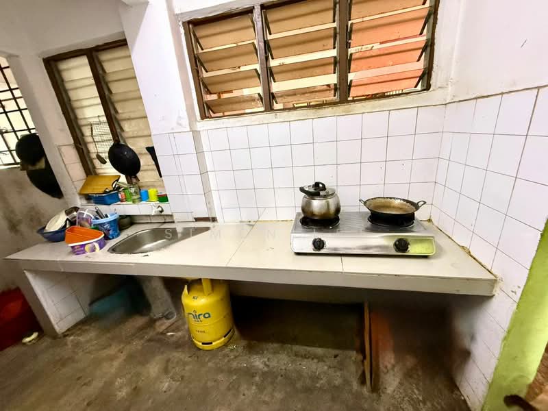 Flat for Sale at Bandar Bukit Tinggi 1 Apartment - Simon Lee - Kitchen - PropertyGuru.com.my