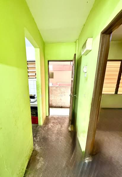 Flat for Sale at Bandar Bukit Tinggi 1 Apartment - Simon Lee - Corridor - PropertyGuru.com.my