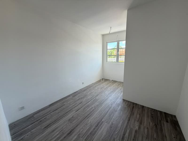 2-storey Terraced House for Sale in Bandar Country Homes (Rawang) - SK Luk - Interior - PropertyGuru.com.my