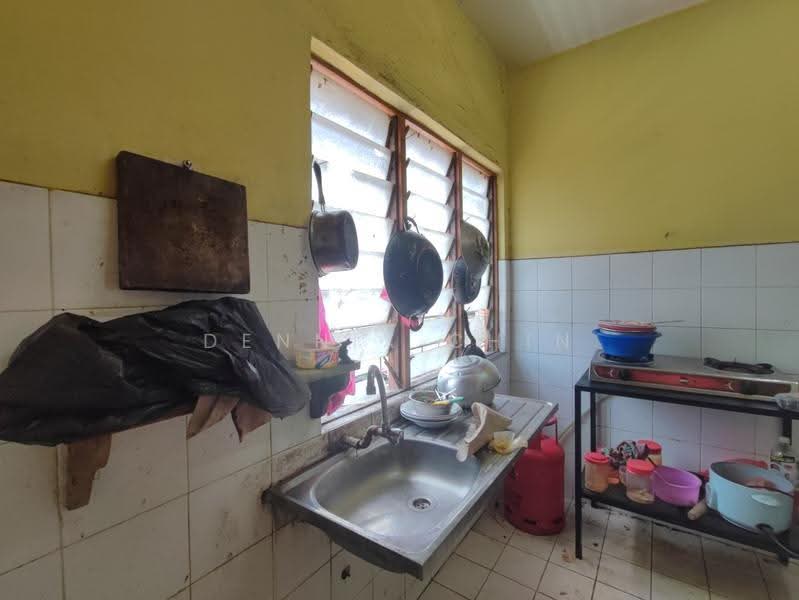 Rumah Flat untuk Dijual di Megaria Ros - Dennix Chin - Kitchen - PropertyGuru.com.my