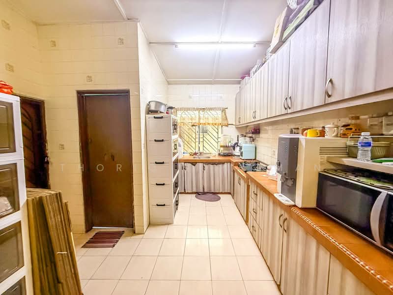 2-storey Terraced House for Sale in Taman Medan Baru (Petaling Jaya) - Thoriq Suparman - Kitchen - PropertyGuru.com.my