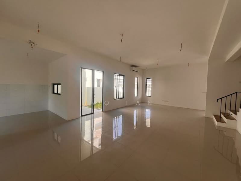 2-storey Terraced House for Sale in Banting (Selangor) - Yao Tan - Living Room - PropertyGuru.com.my