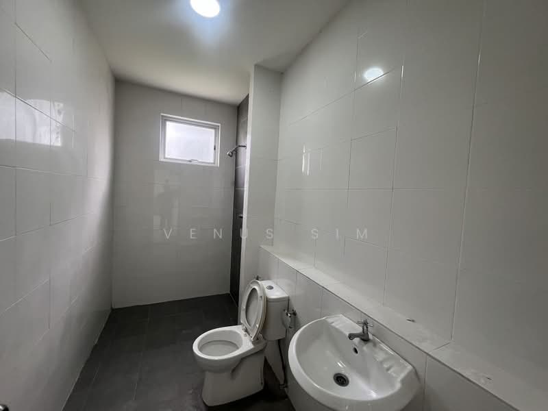 Rumah Teres 2 Tingkat untuk Disewa di Kota Kemuning (Shah Alam) - Venus Sim - Bathroom - PropertyGuru.com.my