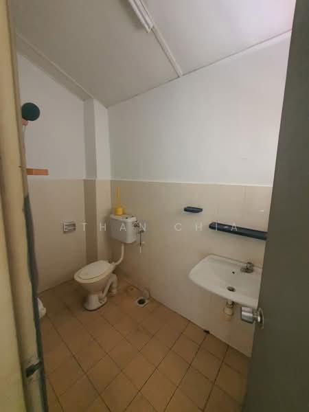 2-storey Terraced House for Sale in Bandar Mahkota Cheras (Cheras) - Ethan Chia - Bathroom - PropertyGuru.com.my