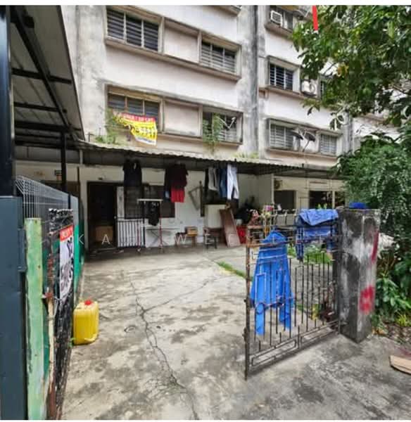 Rumah Teres 1 Tingkat untuk Dijual di Taman United (Jalan Klang Lama (Old Klang Road)) - Kah Wee Lee - Exterior - PropertyGuru.com.my
