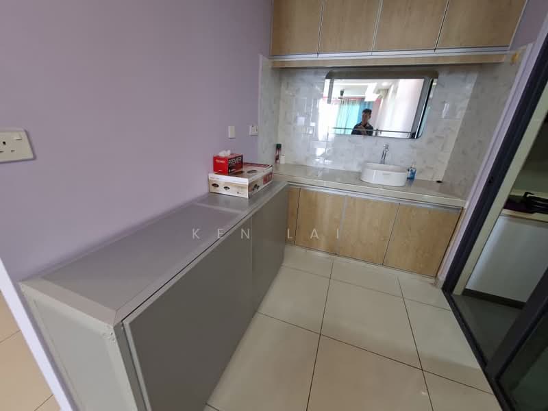 Servis Apartment untuk Dijual di LakePark Residence @ KL North - Ken Lai - Dry Kitchen - PropertyGuru.com.my