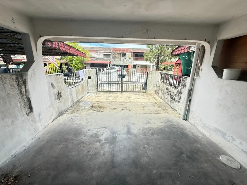 1.5-storey Terraced House for Sale in Desa Pakatan (Ipoh) - Ainsley Thong - Exterior - PropertyGuru.com.my
