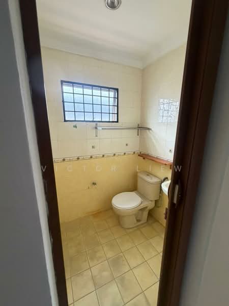 Rumah Teres 2 Tingkat untuk Dijual di Seksyen 7 (Kota Damansara) - Victor Liew - Bathroom - PropertyGuru.com.my